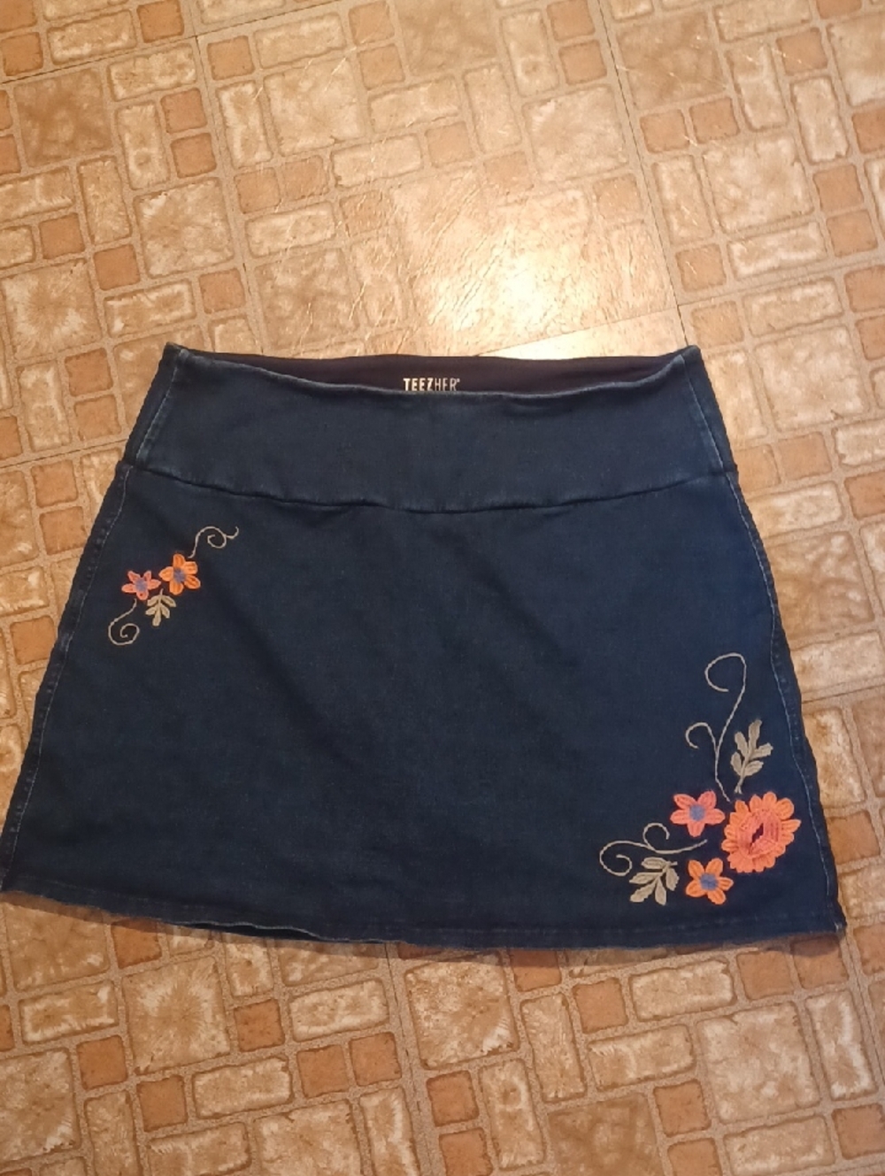 Navy Skort Skirt with Floral Embroidery Size Medium